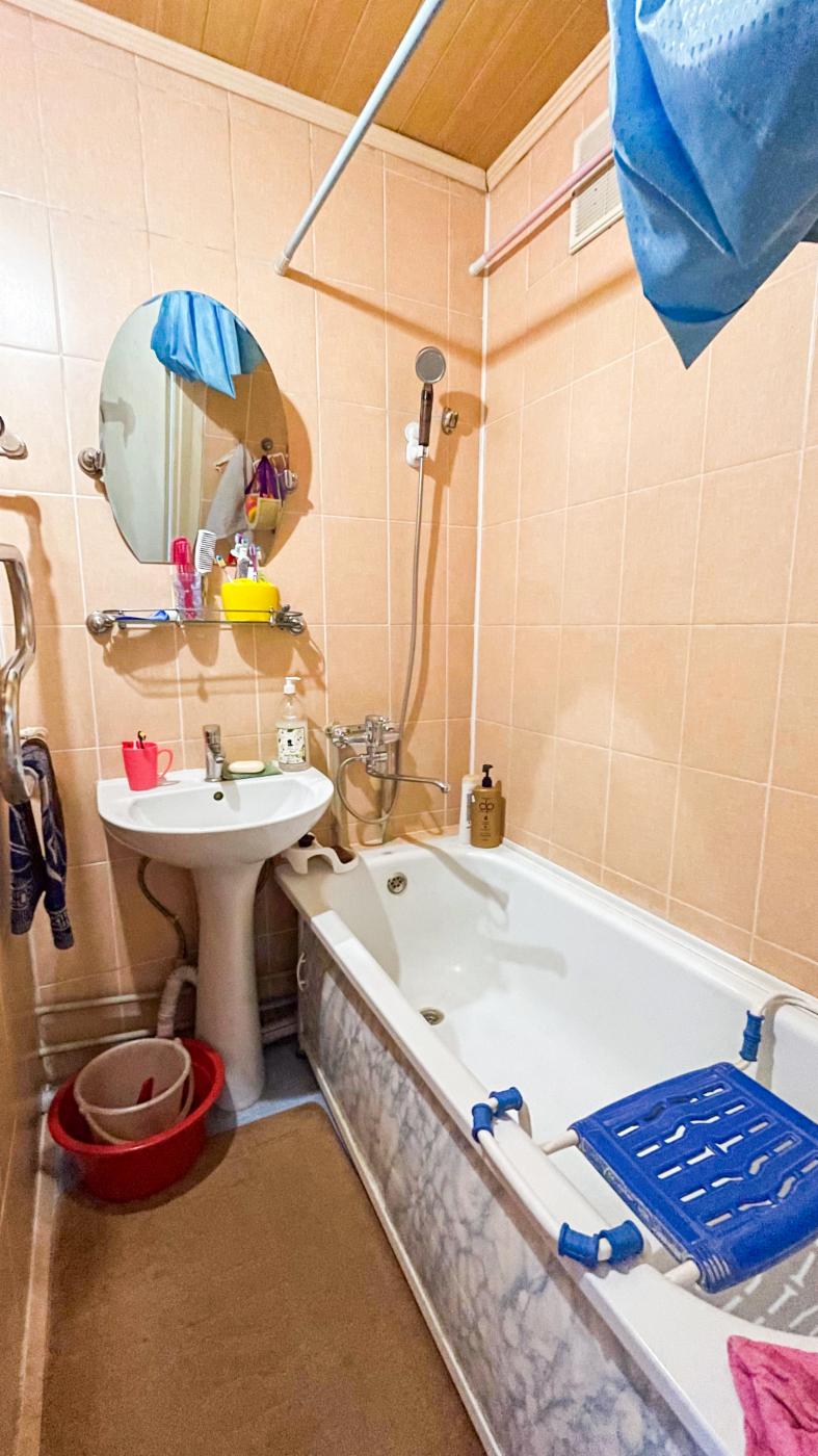 3-комнантная квартира, 63.0 м²,4 мкр за 18 000 000