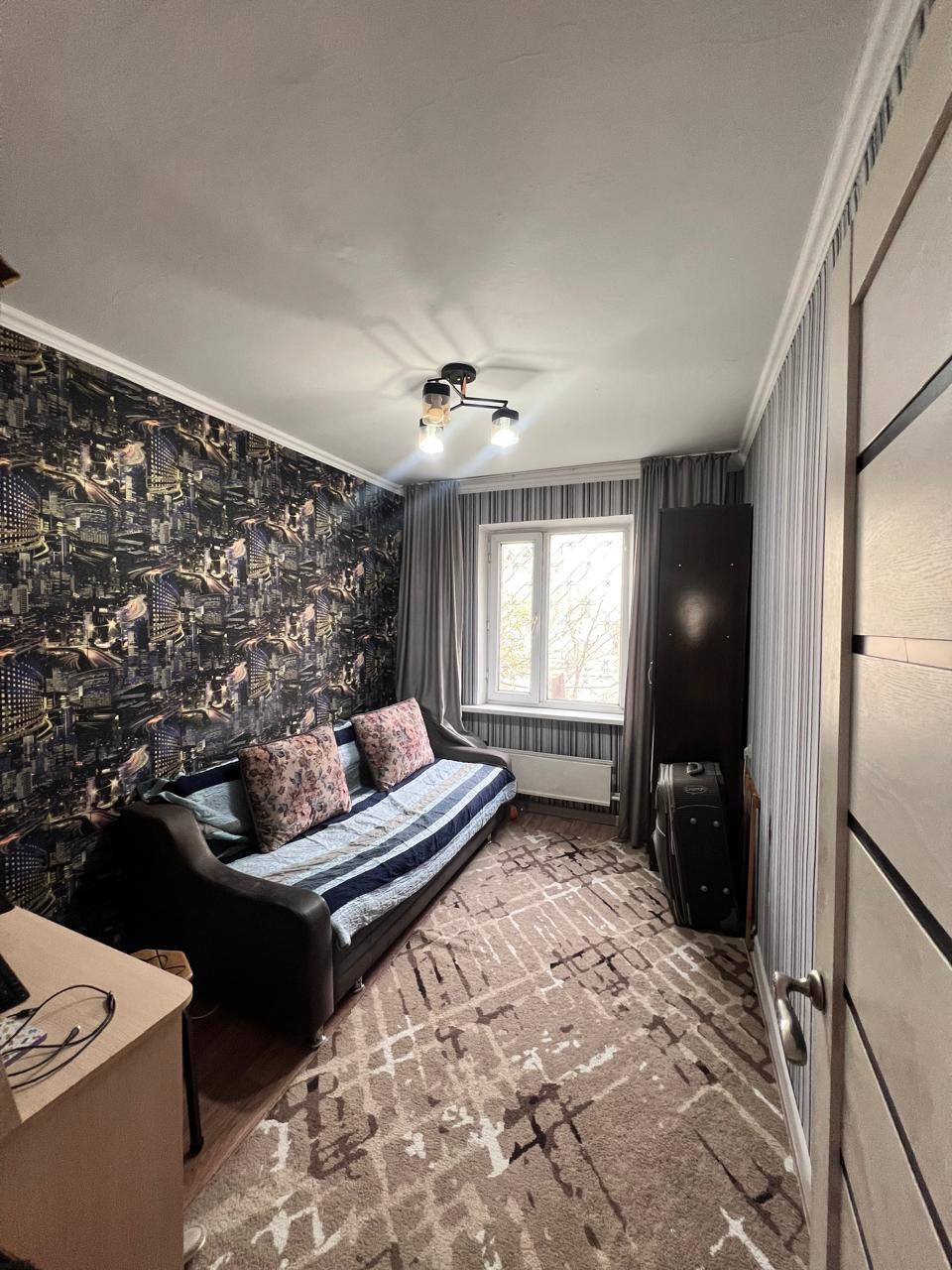 4-комнантная квартира, 72.0 м²,мкр Самал за 22 000 000
