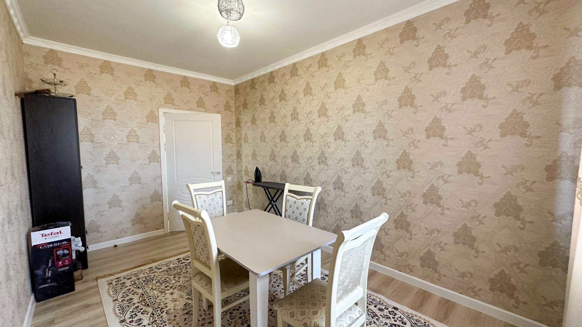 5-комнантный квартира, 180.0 м²,Жастар за 64 000 000