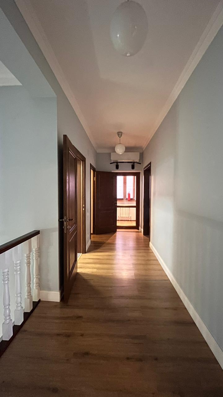 5-комнантный квартира, 180.0 м²,Калиева за 95 000 000