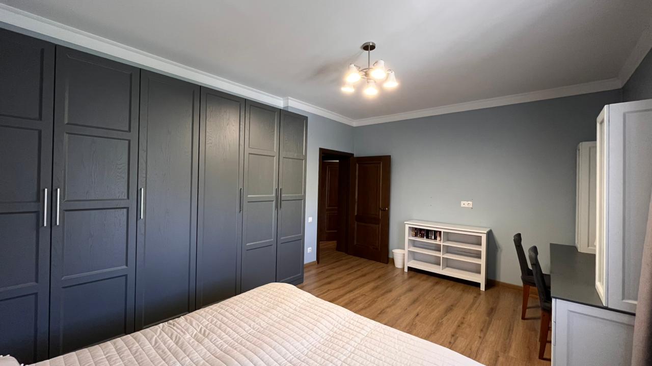 5-комнантный квартира, 180.0 м²,Калиева за 95 000 000