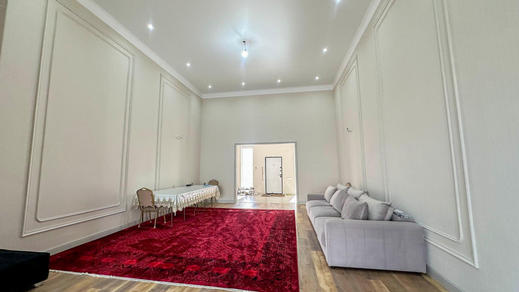 4-комнантный квартира, 227.0 м²,Базарбаева за 75 000 000