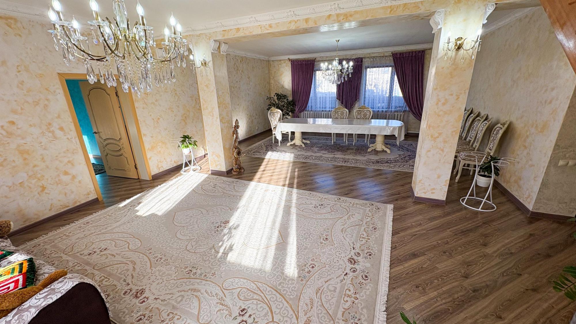 7-комнантный квартира, 300.0 м²,Гаухар Ана за 64 200 000