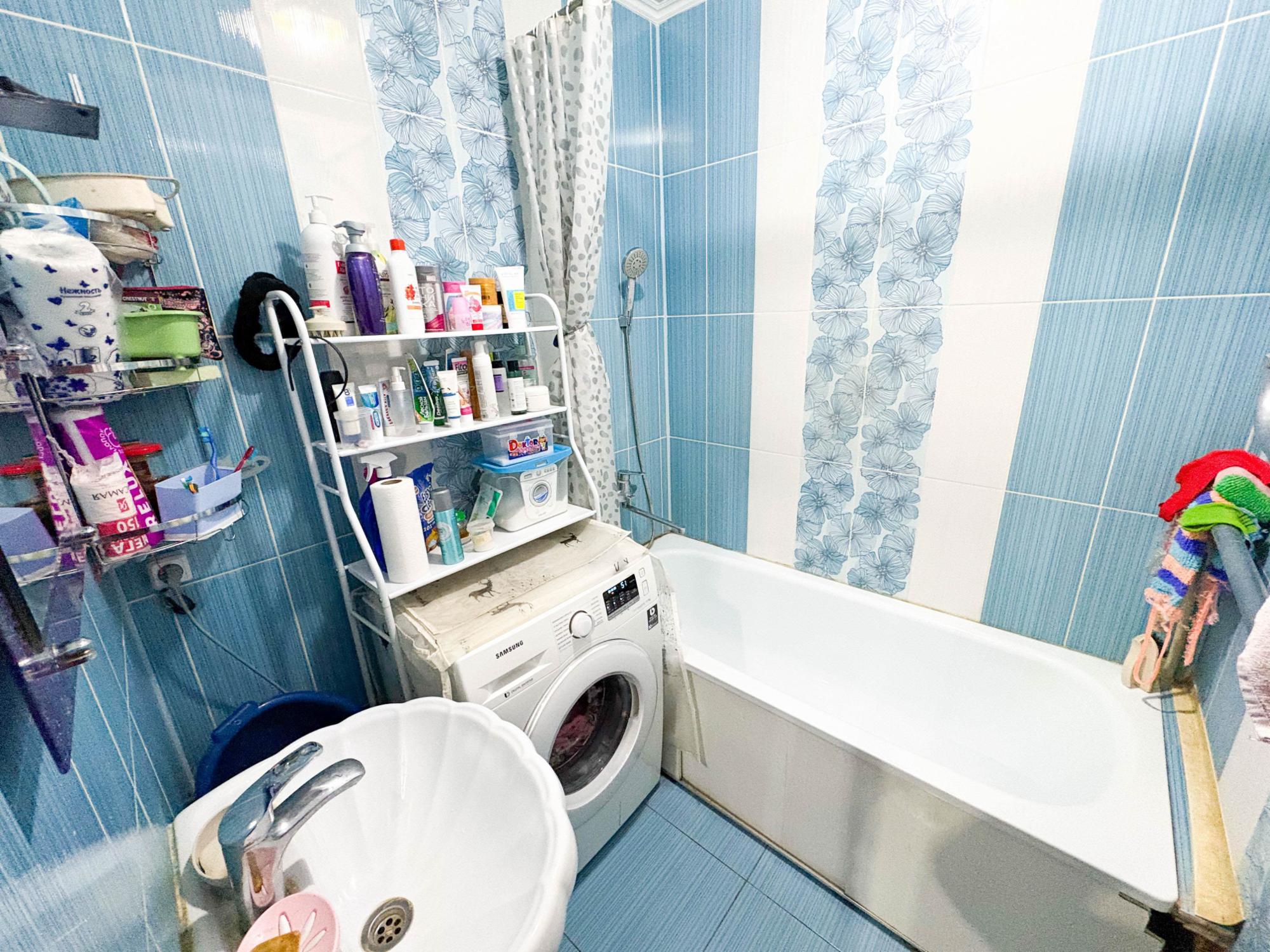 4-комнантная квартира, 76.0 м²,5 мкр за 33 000 000