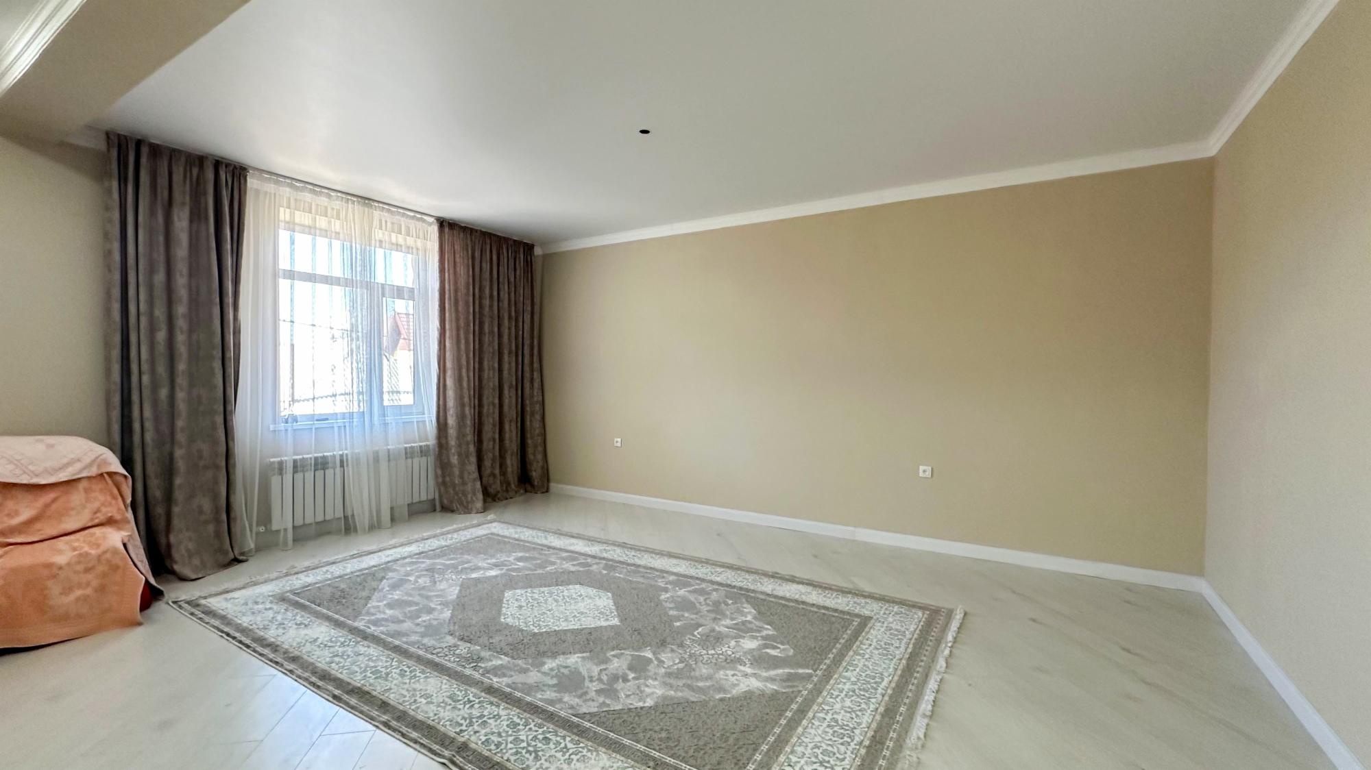 6-комнантный квартира, 280.0 м²,Аксуйская за 101 000 000