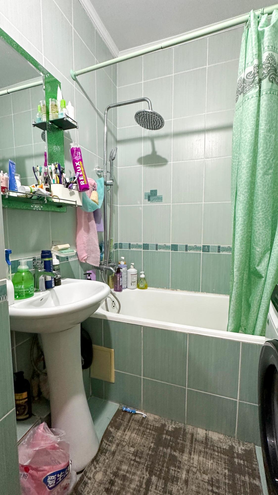 4-комнантная квартира, 94.0 м²,4 мкр за 27 500 000