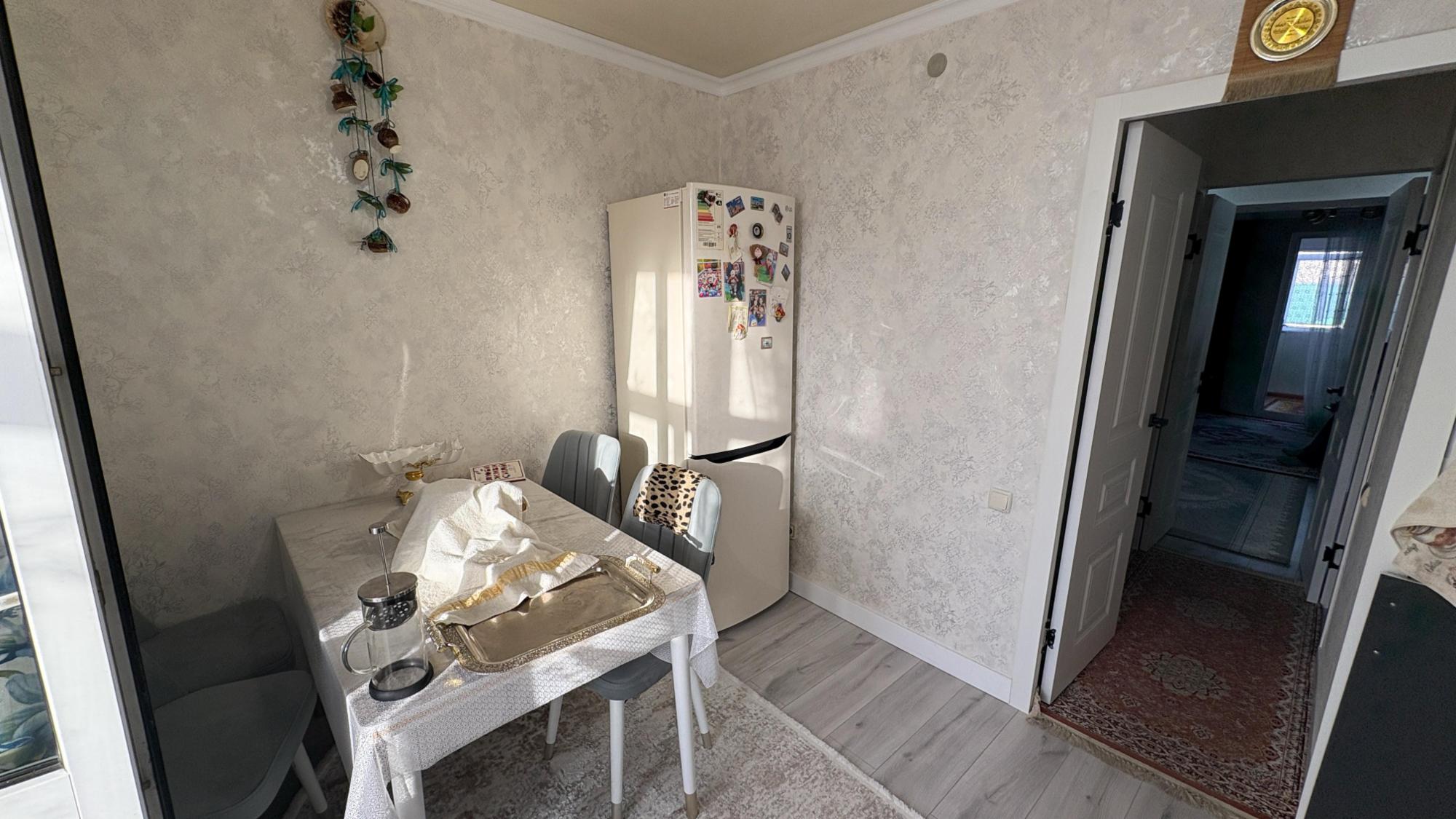 3-комнантная квартира, 69.0 м²,Радищева за 27 300 000