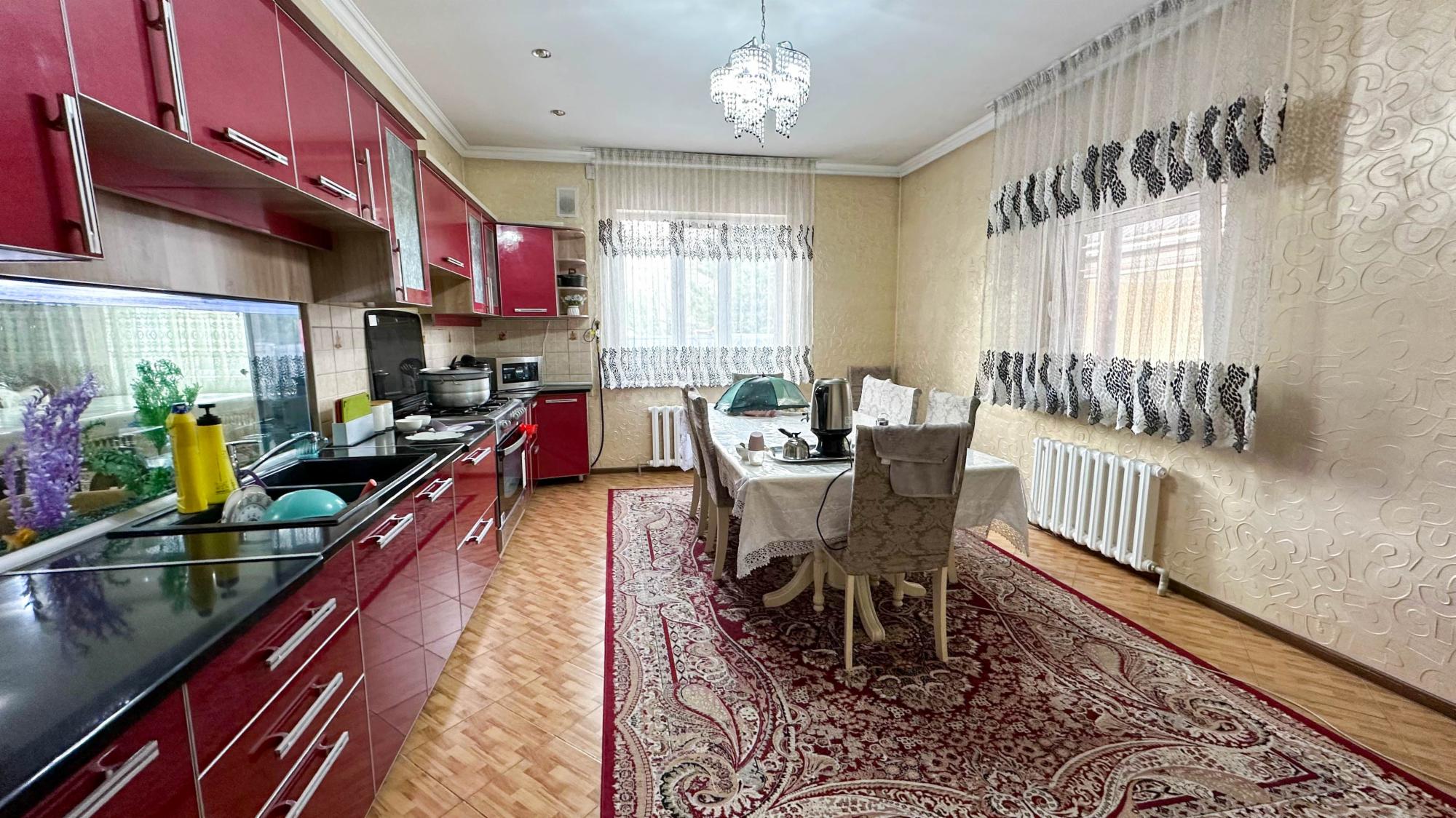 4-комнантный квартира, 180.0 м²,Гульдаурен за 67 000 000