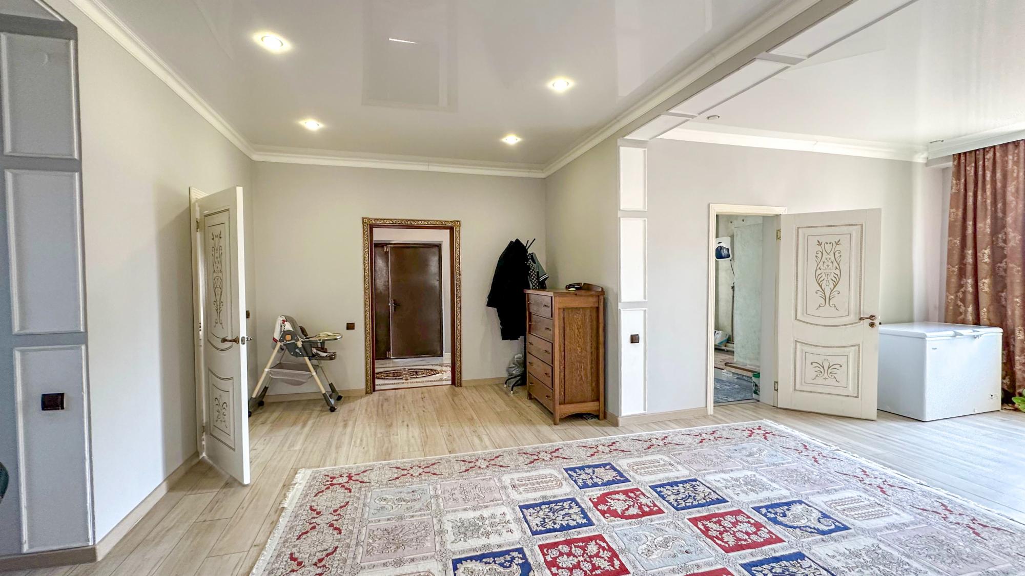 6-комнантный квартира, 273.0 м²,Жылысай за 63 000 000