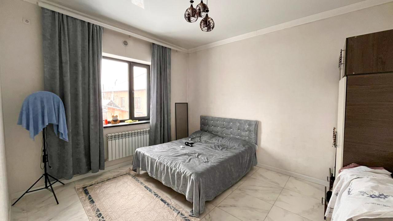 5-комнантный квартира, 174.0 м²,Кожамиярова за 45 000 000
