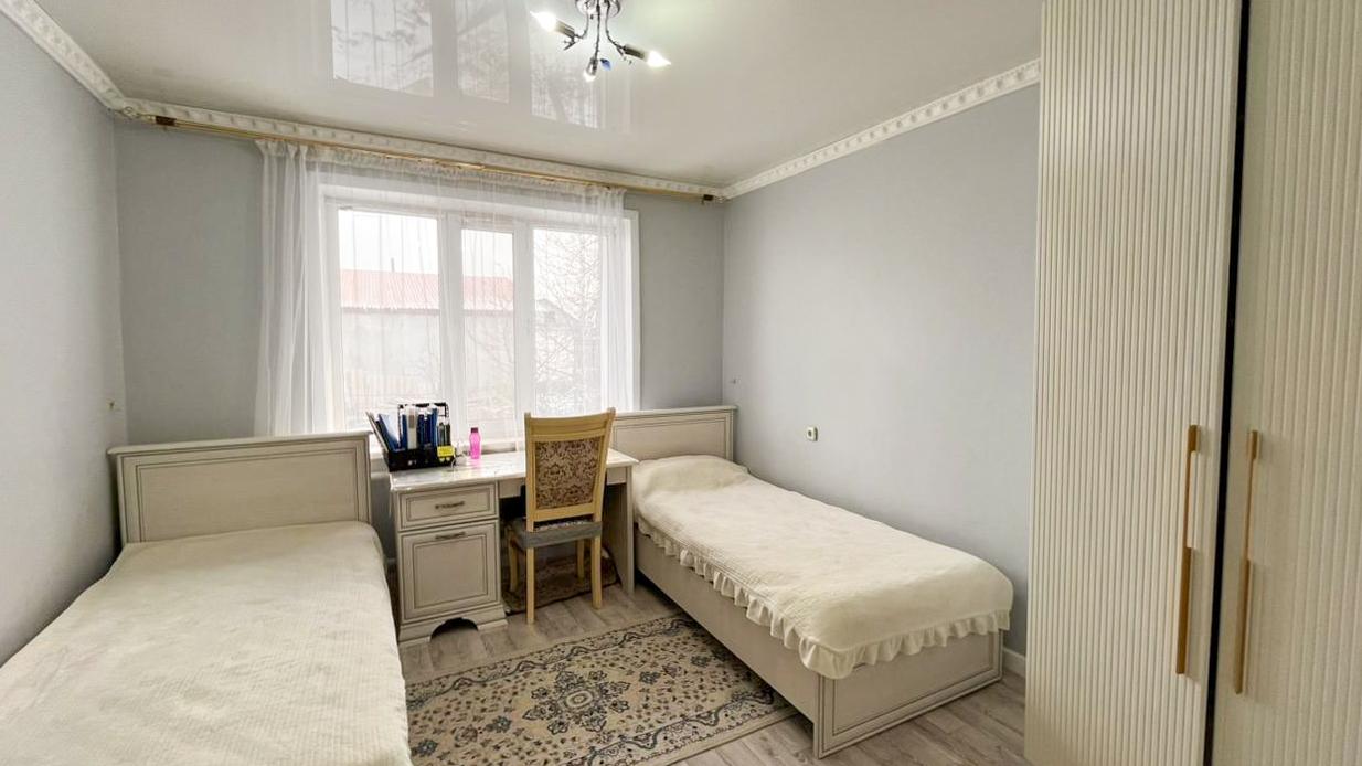 4-комнантный квартира, 130.0 м²,Кастеева за 29 000 000