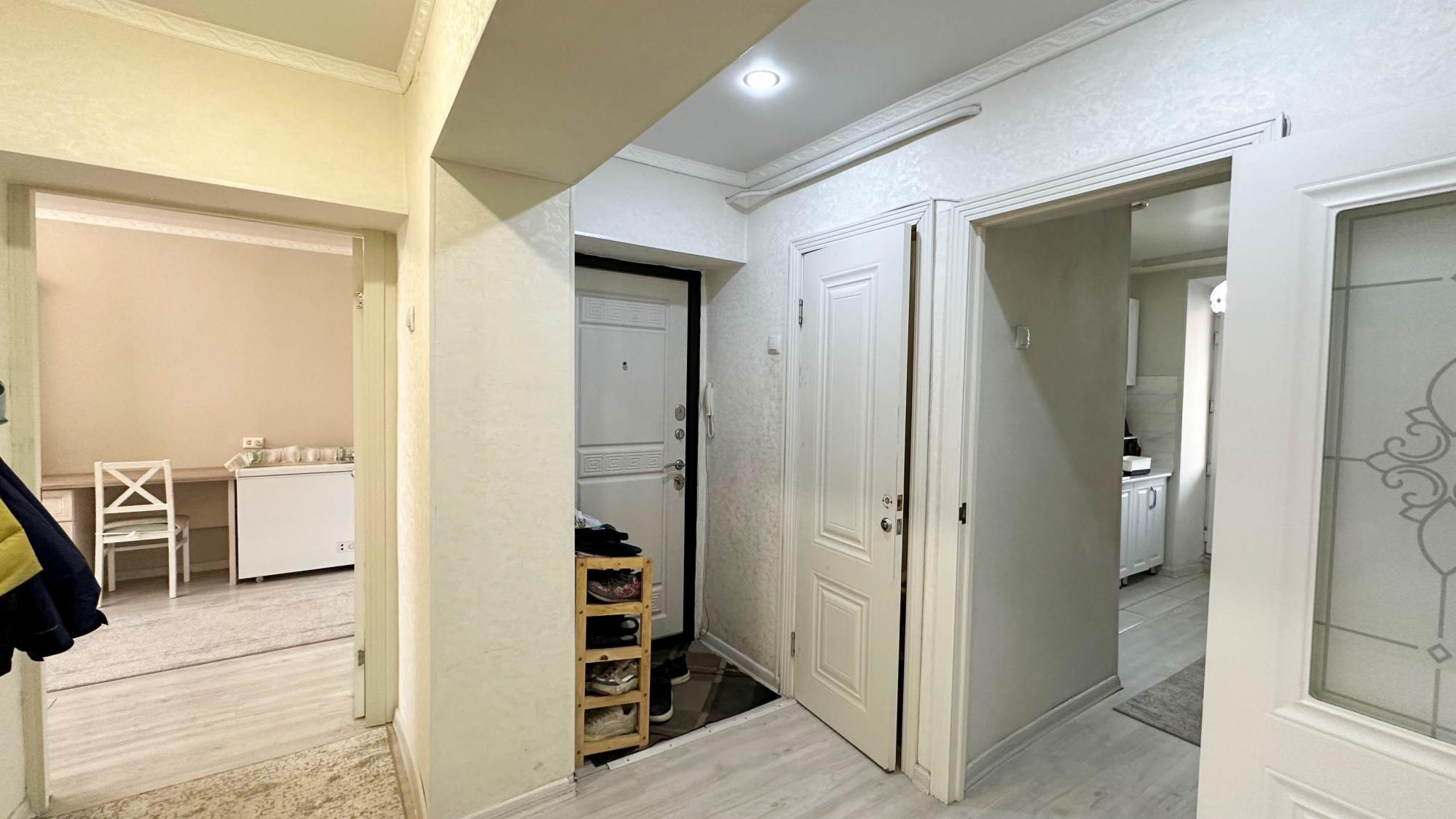 4-комнантная квартира, 77.0 м²,Чайковского за 27 000 000