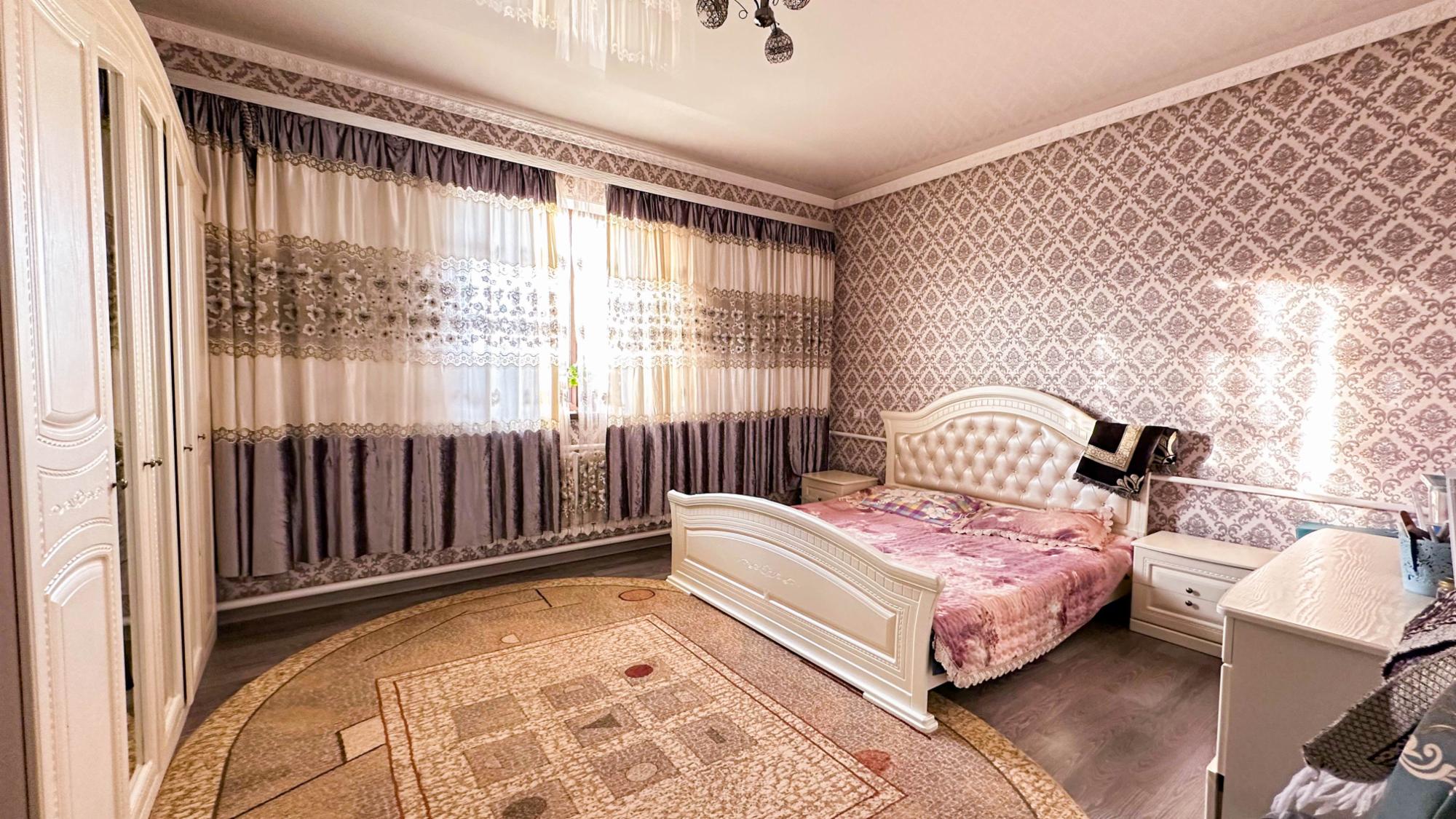 5-комнантный квартира, 196.0 м²,Жылысай за 60 000 000