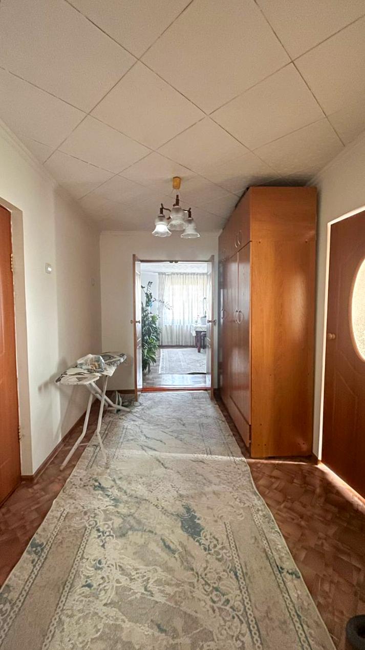 4-комнантный квартира, 106.0 м²,Базарбаева за 30 000 000