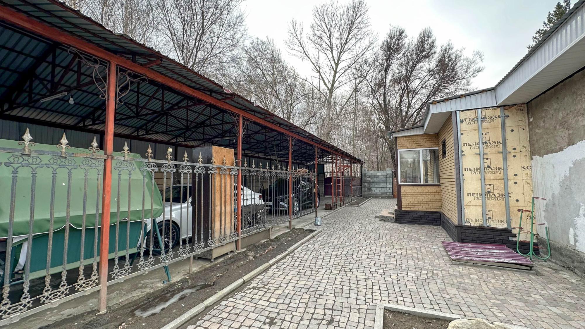 5-комнантный квартира, 176.0 м²,Абылай Хана за 42 000 000