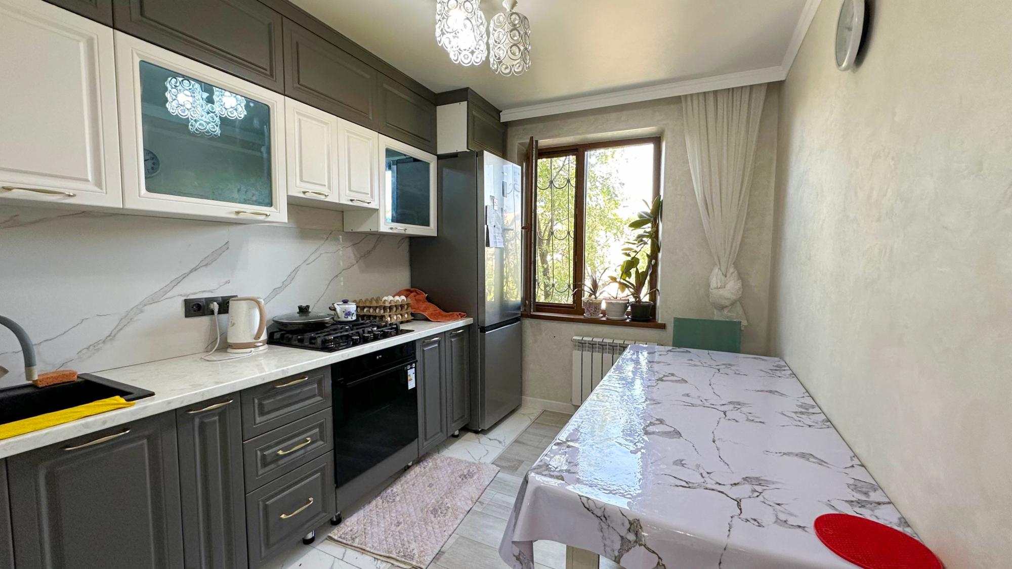 4-комнантная квартира, 80.0 м²,5 мкр за 28 500 000