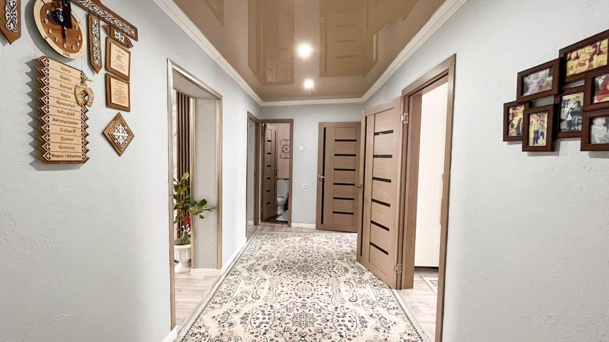 4-комнантный квартира, 130.0 м²,Кастеева за 29 000 000