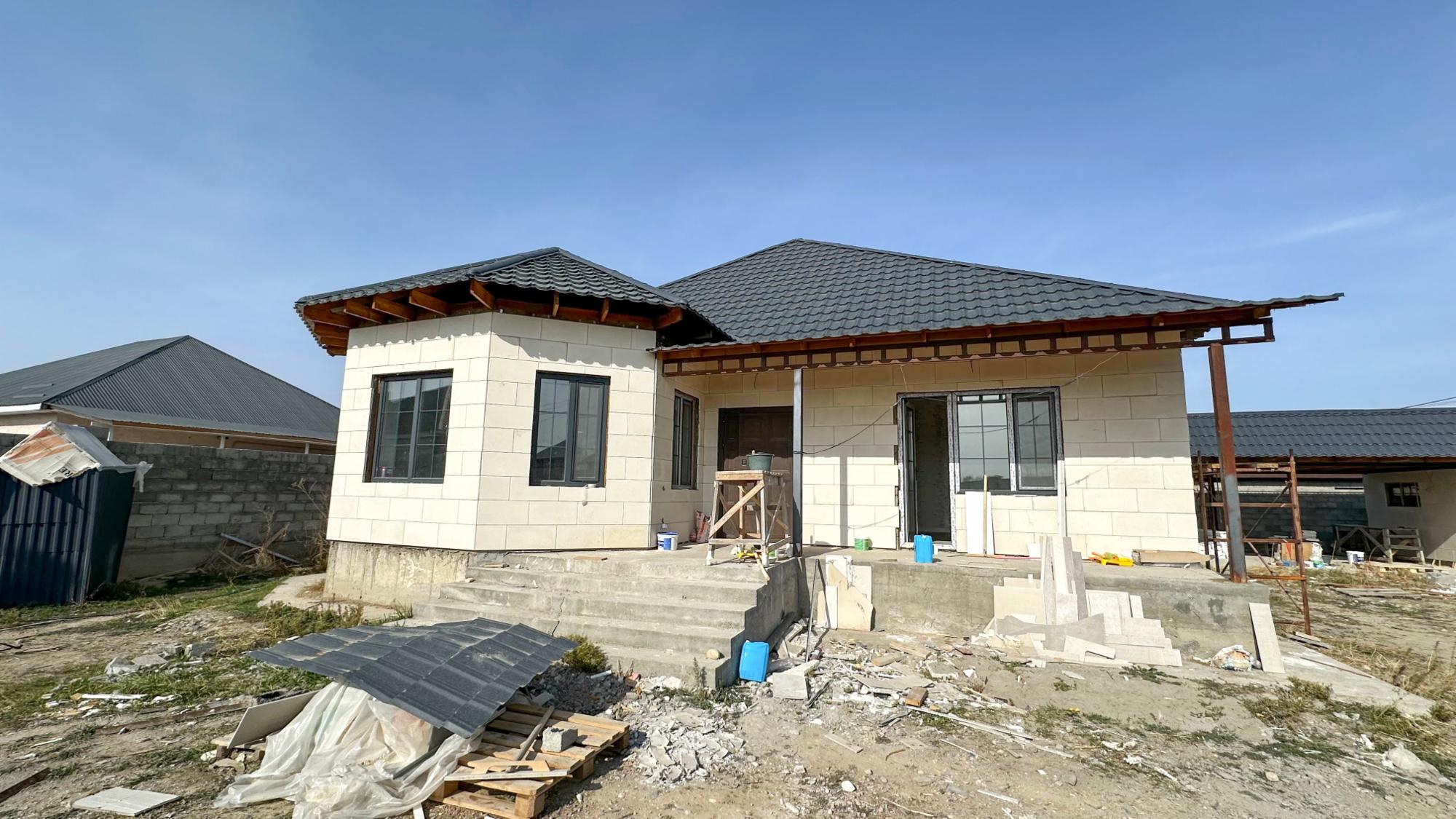 4-комнантный квартира, 138.0 м²,Абая за 45 000 000