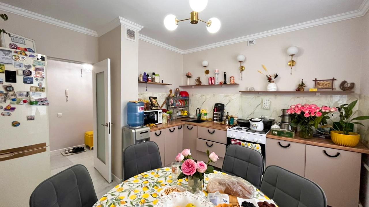 5-комнантная квартира, 112.0 м²,мкр Мушелтой за 33 000 000