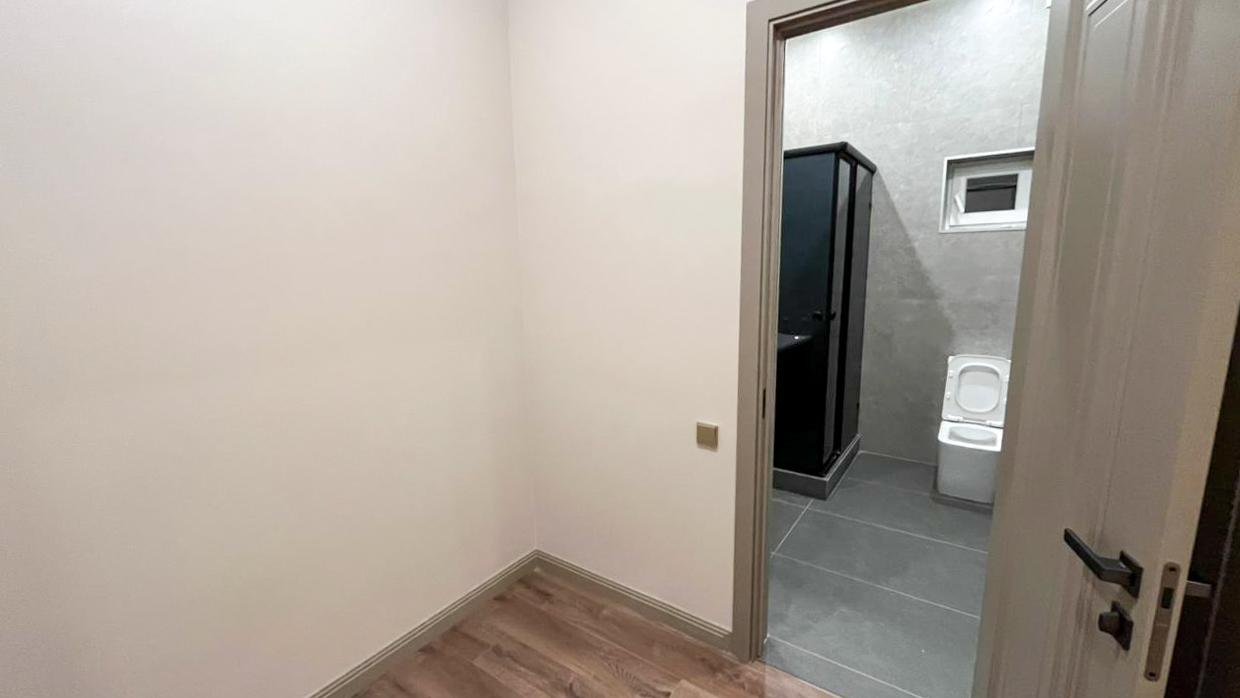 4-комнантный квартира, 200.0 м²,Абая за 69 000 000