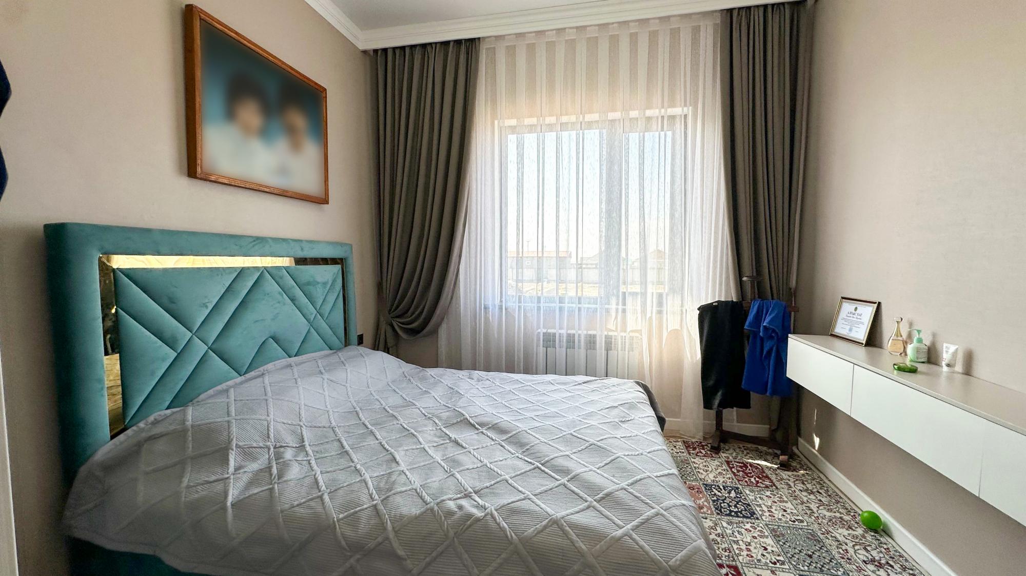 6-комнантный квартира, 200.0 м²,Байтурсынова за 57 000 000