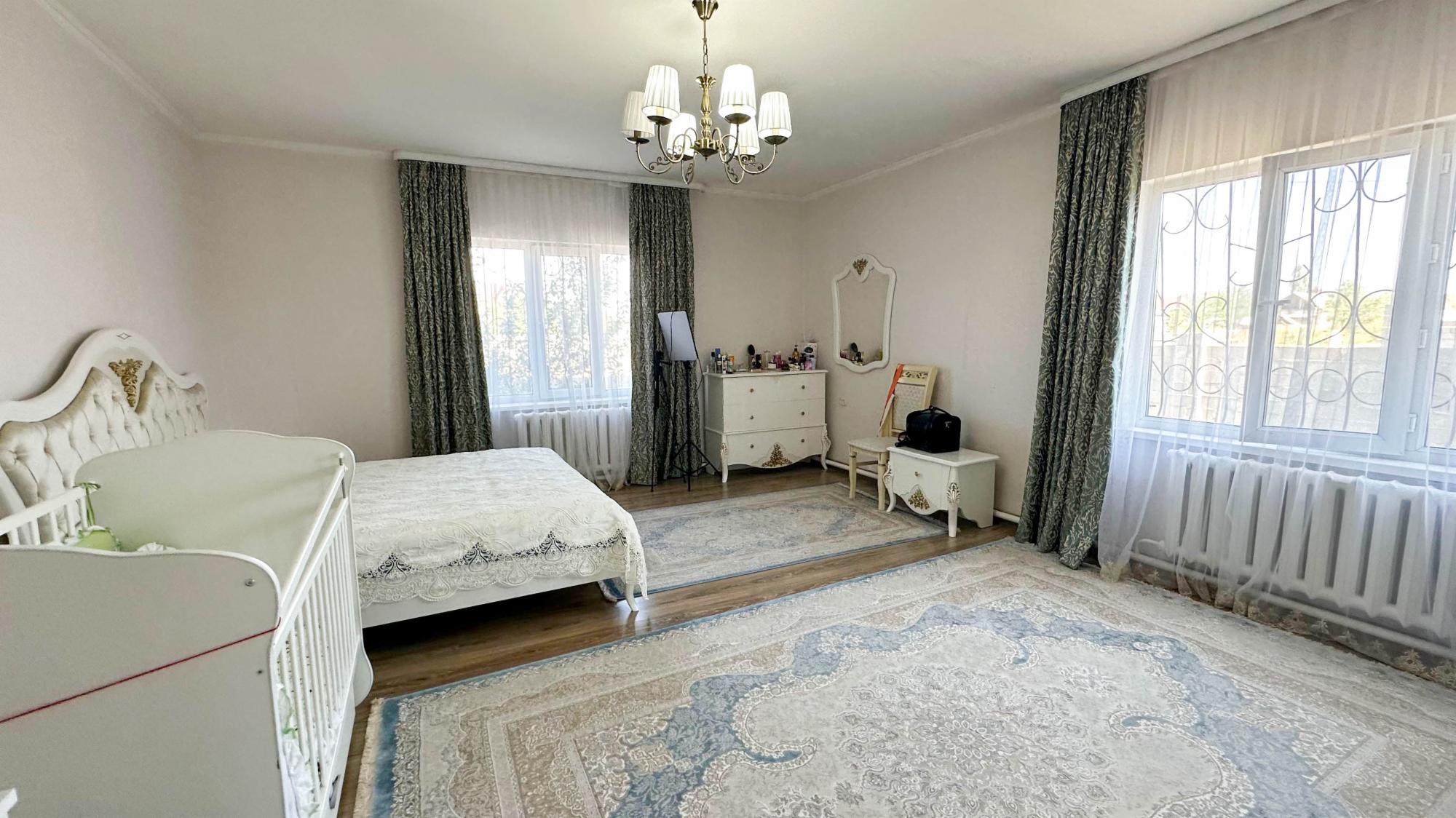 4-комнантный квартира, 150.0 м²,Алтай за 45 000 000