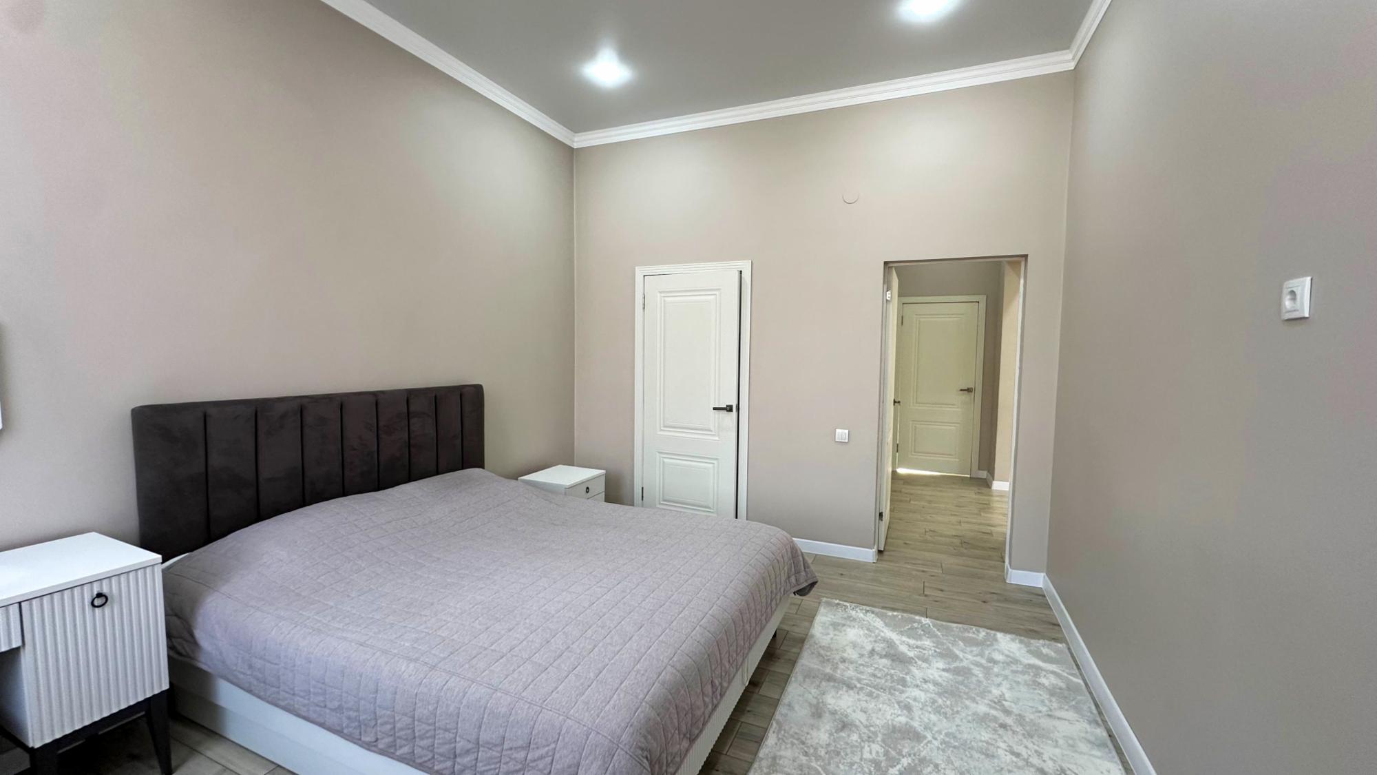 4-комнантный квартира, 140.0 м²,Бактыбая за 63 000 000