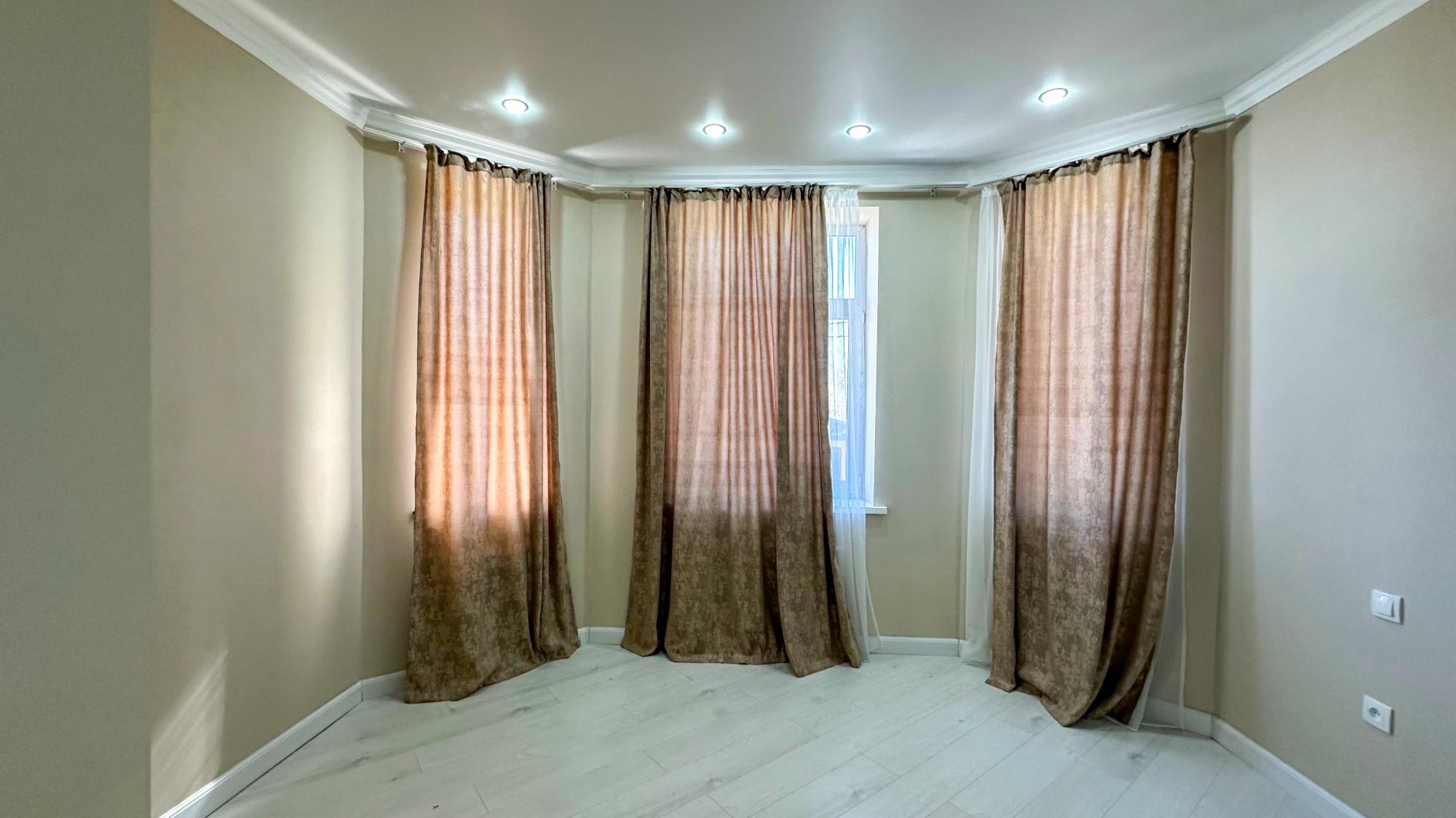 6-комнантный квартира, 280.0 м²,Аксуйская за 101 000 000