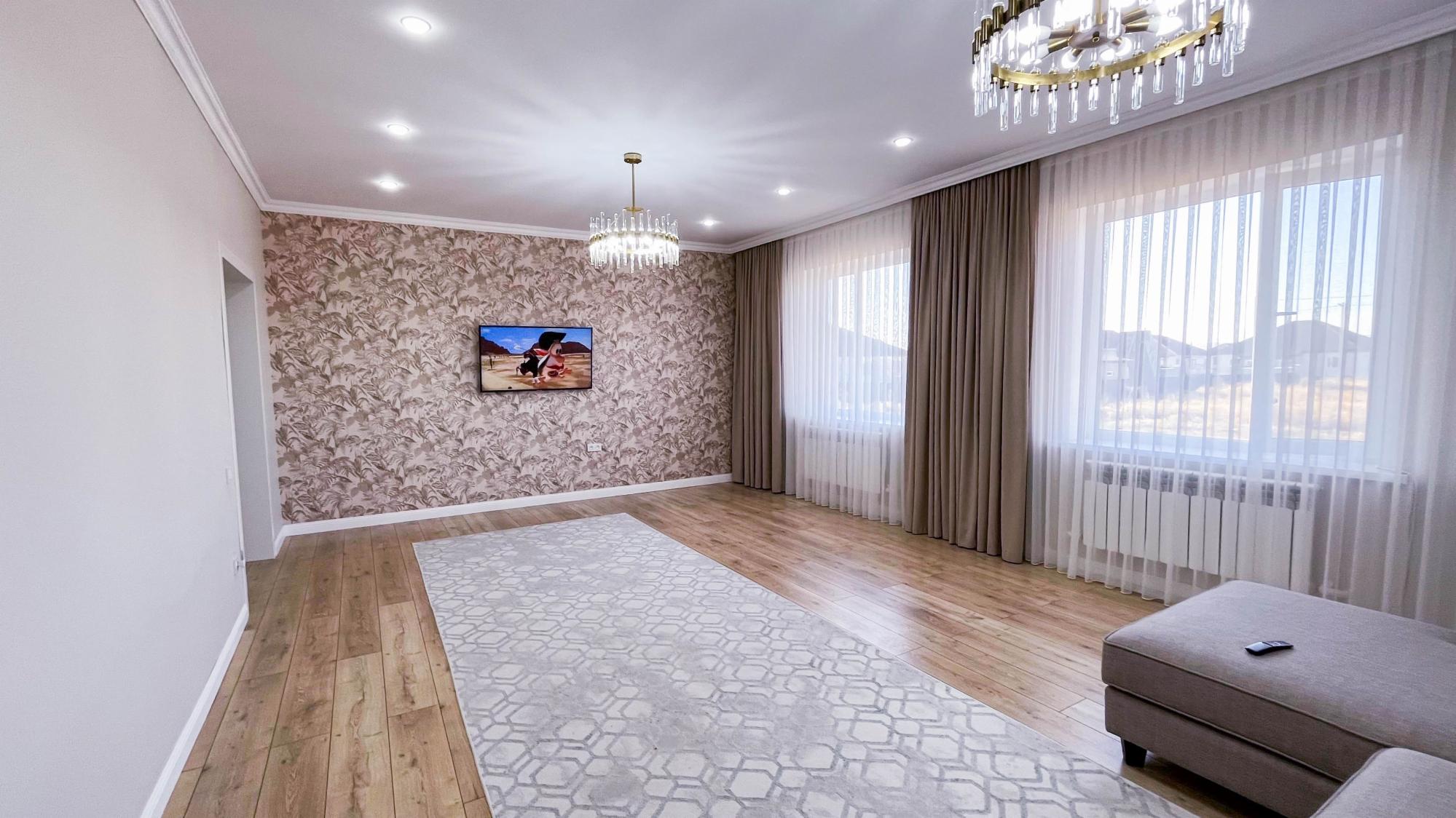 4-комнантный квартира, 140.0 м²,Жиенкулова за 45 000 000