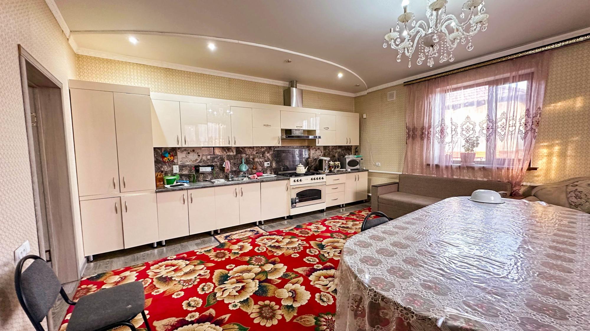 5-комнантный квартира, 196.0 м²,Жылысай за 60 000 000