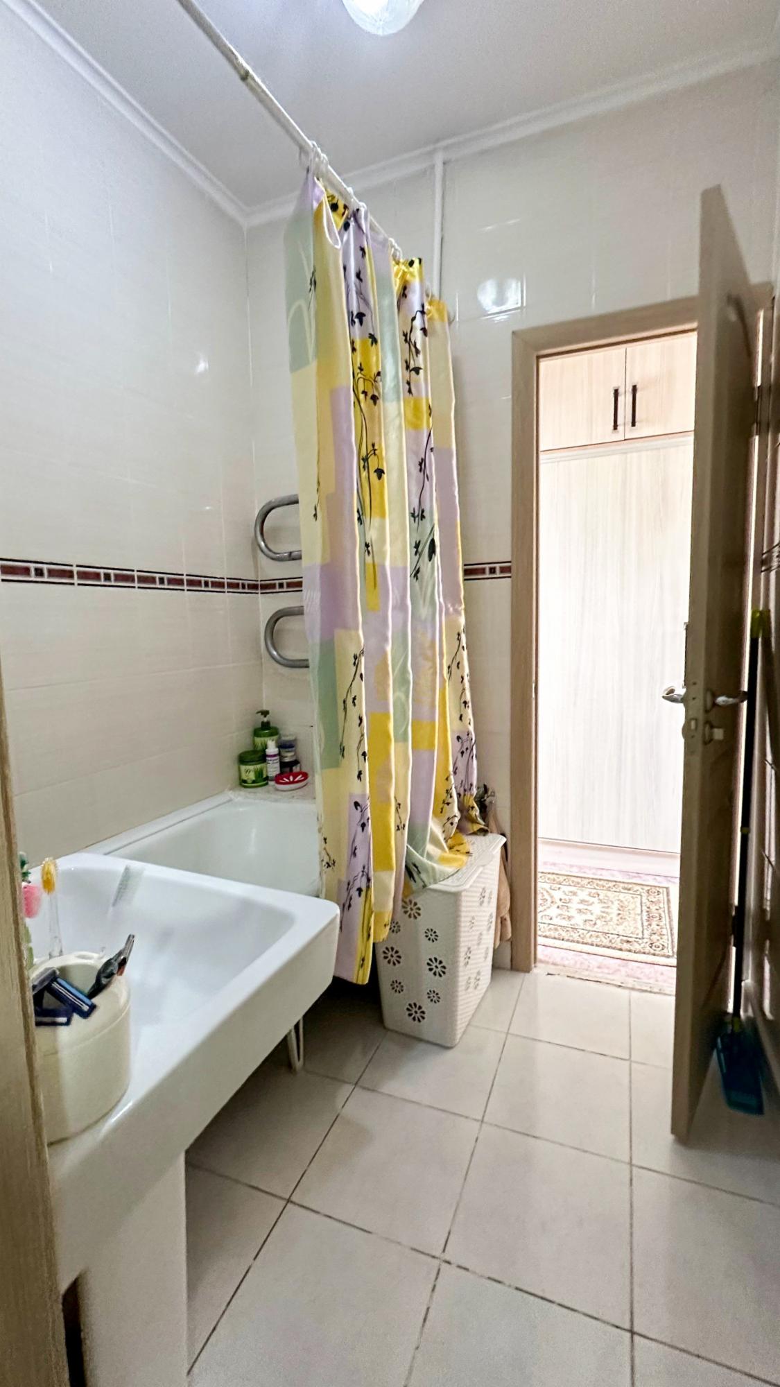 3-комнантная квартира, 64.0 м²,5 мкр за 25 000 000