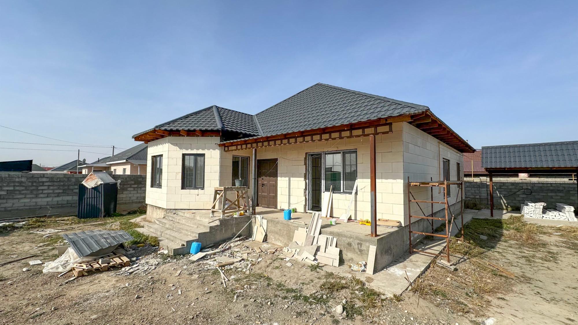 4-комнантный квартира, 138.0 м²,Абая за 45 000 000