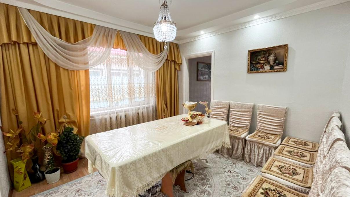 6-комнантный квартира, 120.0 м²,Берликожанова за 26 000 000