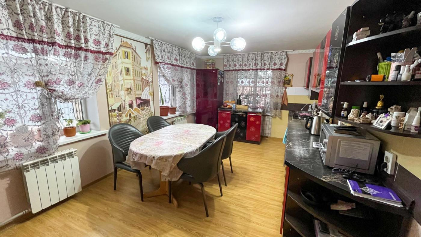 6-комнантный квартира, 250.0 м²,Акын Сара за 50 000 000