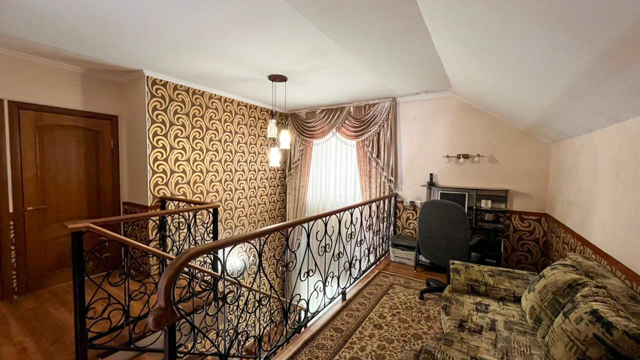 6-комнантный квартира, 198.0 м²,Центр за 65 000 000