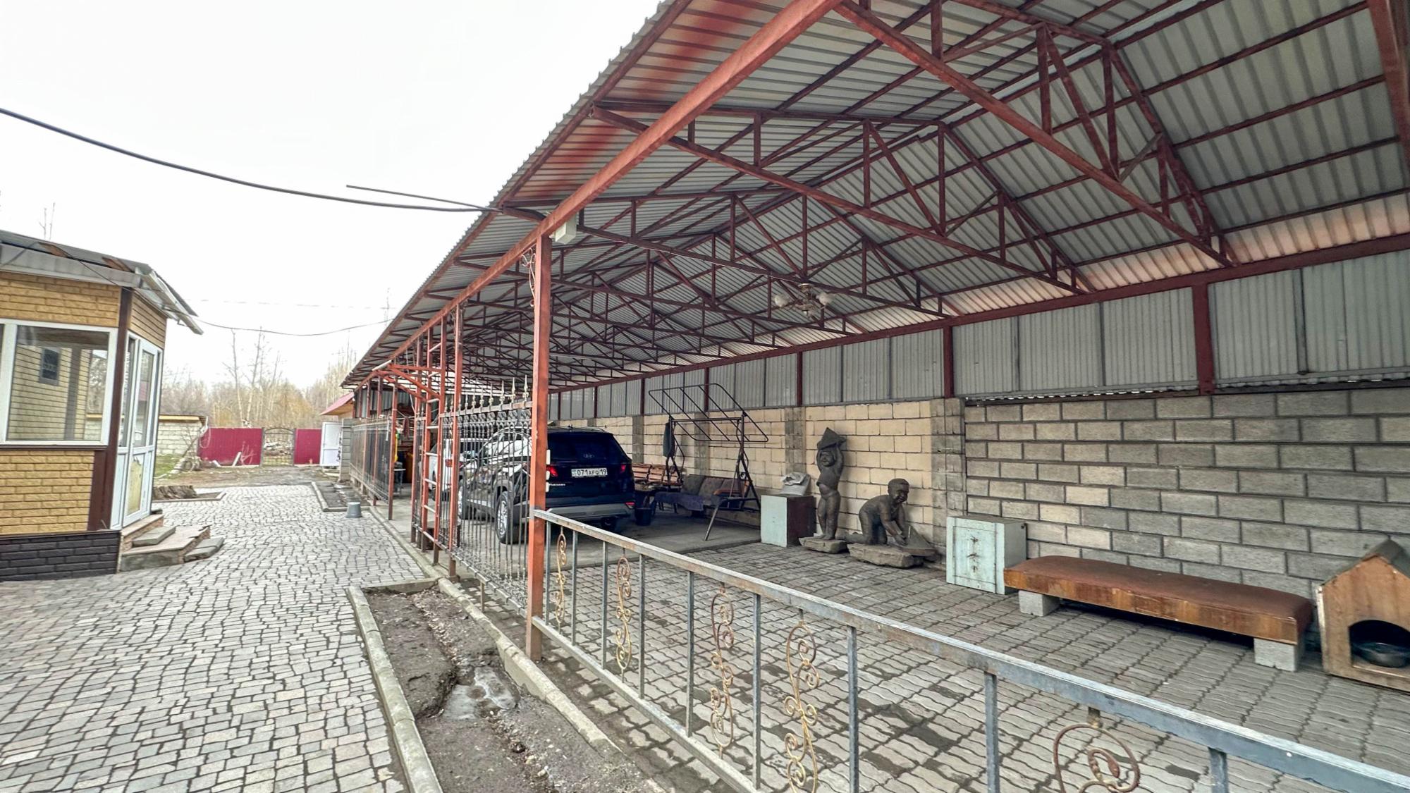 5-комнантный квартира, 176.0 м²,Абылай Хана за 42 000 000