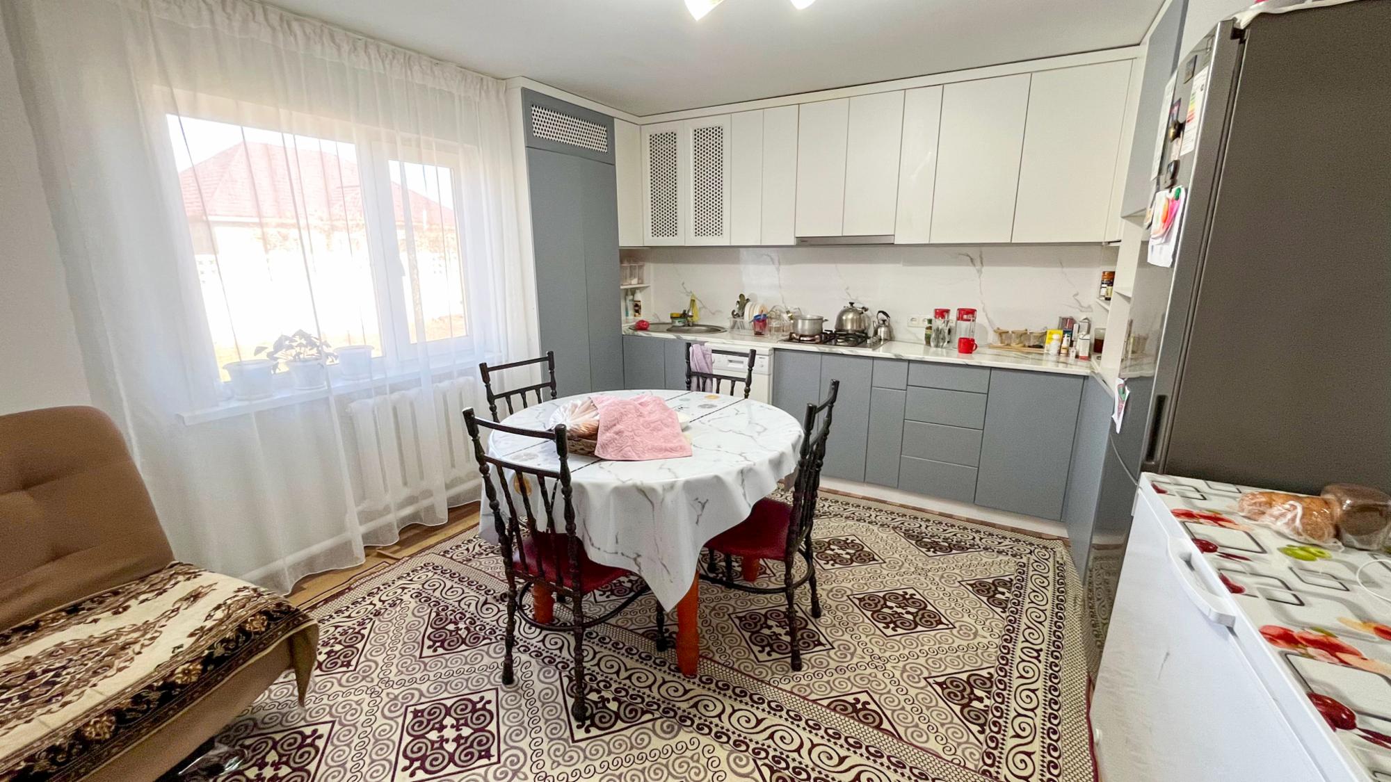 5-комнантный квартира, 103.0 м²,Шаляпина за 270 000 001