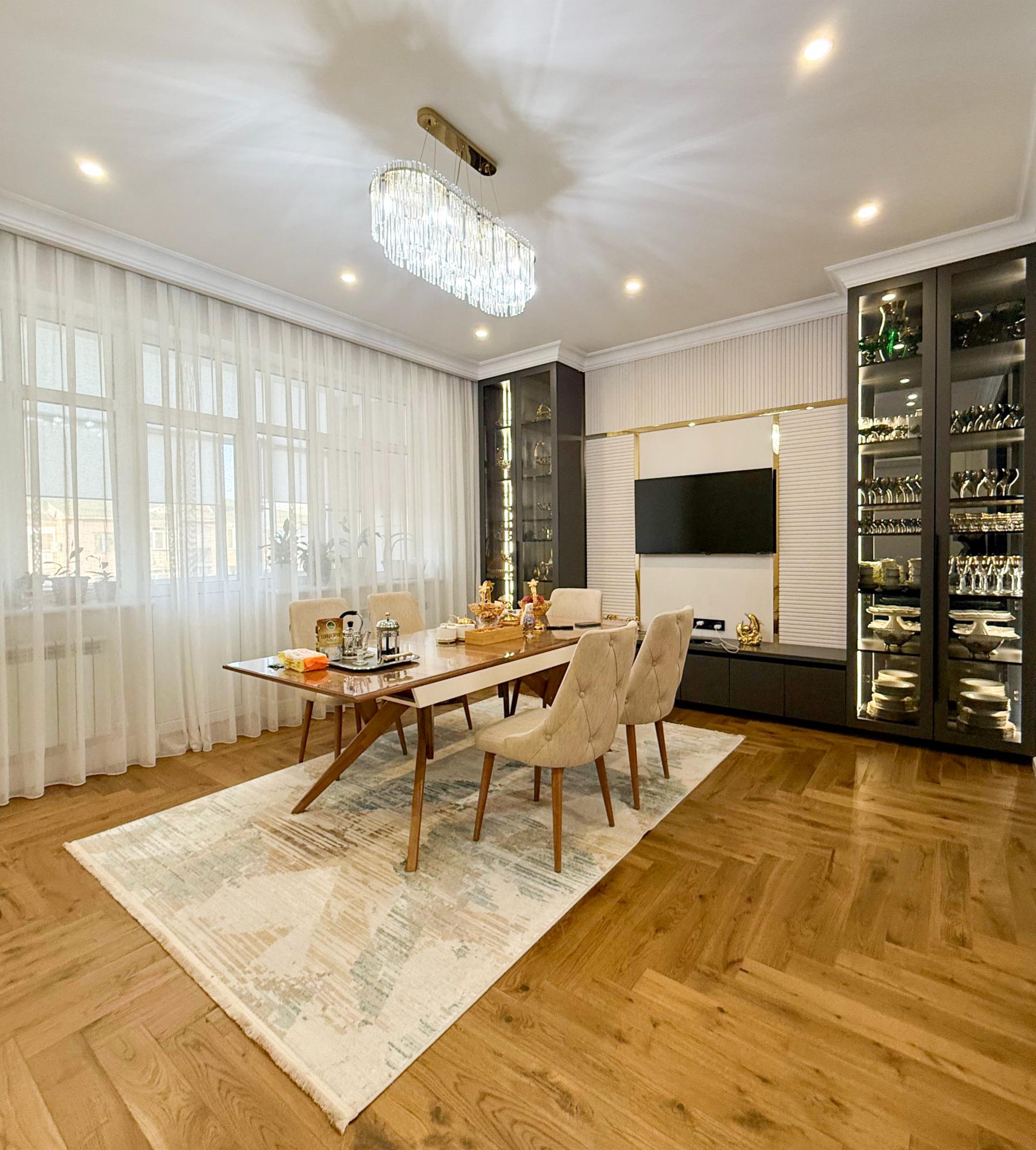 4-комнантная квартира, 200.0 м²,Каратал за 140 000 000