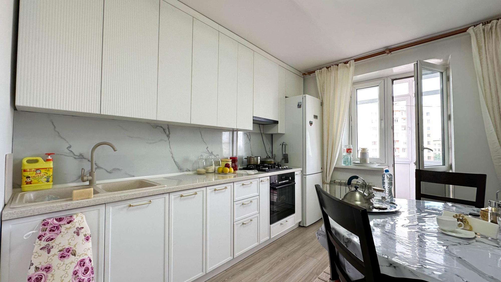 2-комнантная квартира, 56.0 м²,мкр Мушелтой за 23 000 000