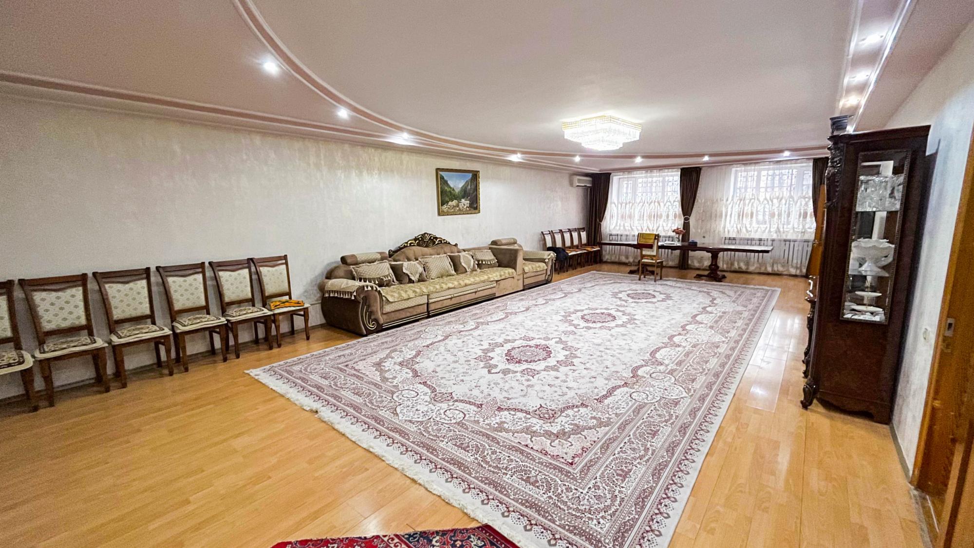 5-комнантный квартира, 415.0 м²,Даирова за 70 000 000