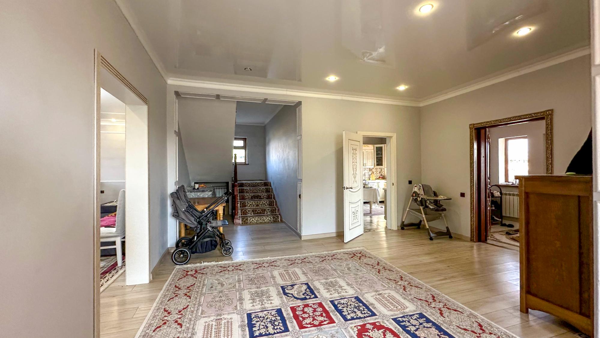 6-комнантный квартира, 273.0 м²,Жылысай за 63 000 000