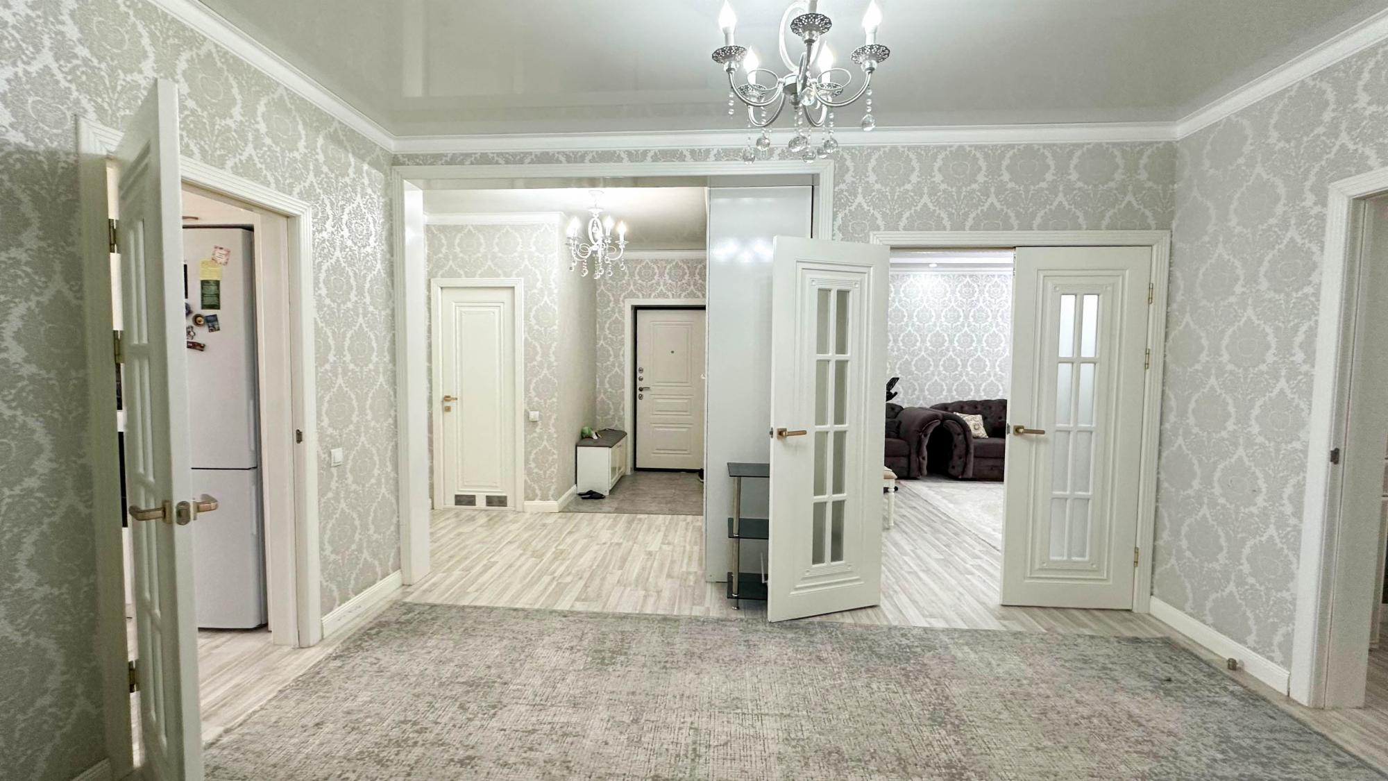 5-комнантная квартира, 141.5 м²,мкр Бирлик за 51 000 000