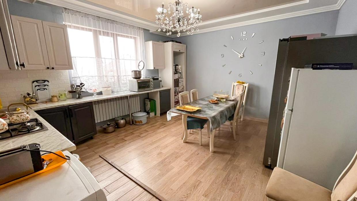 5-комнантный квартира, 158.3 м²,Жиенкулова за 49 000 000