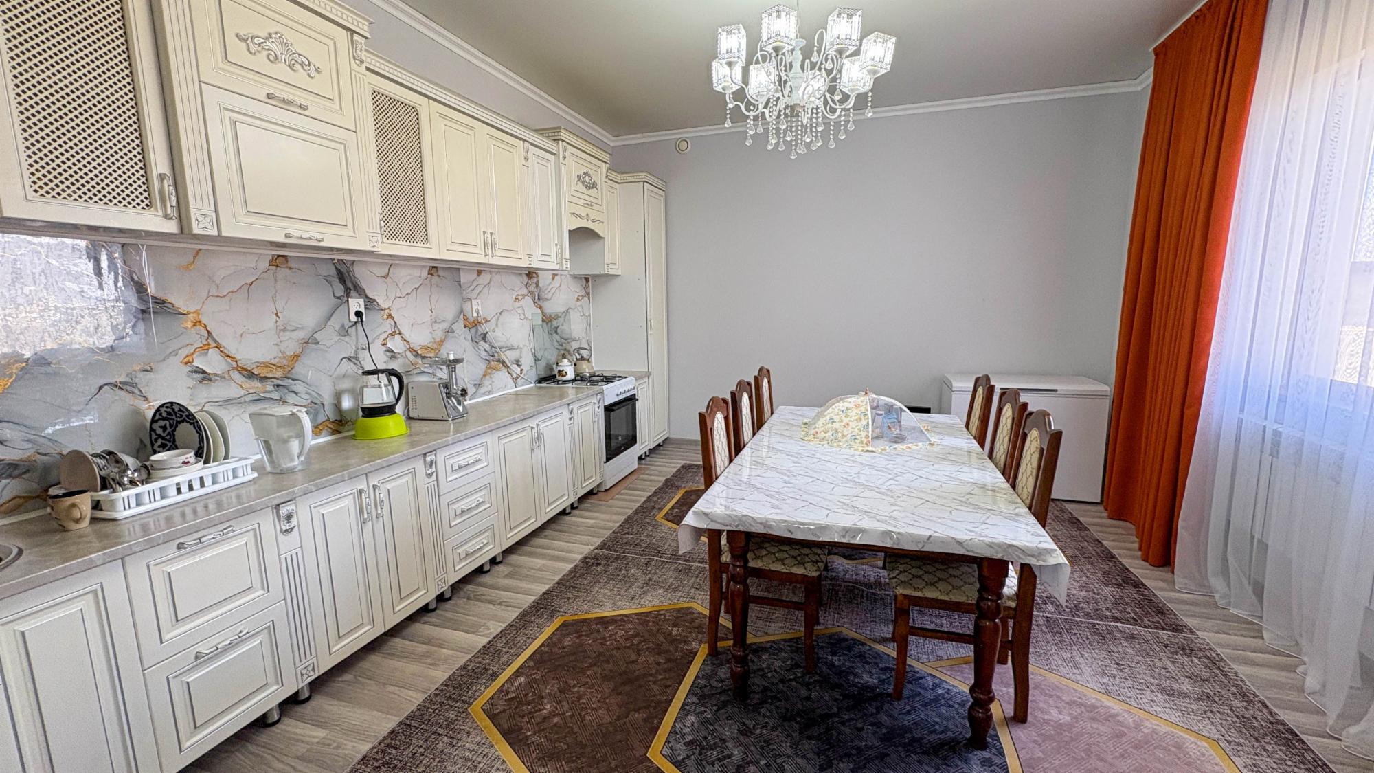 5-комнантный квартира, 247.8 м²,Жастар за 63 000 000