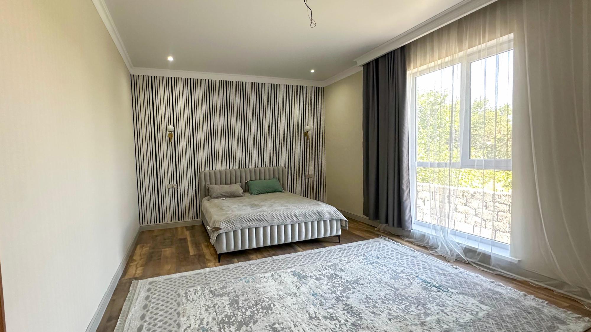 4-комнантный квартира, 227.0 м²,Базарбаева за 75 000 000