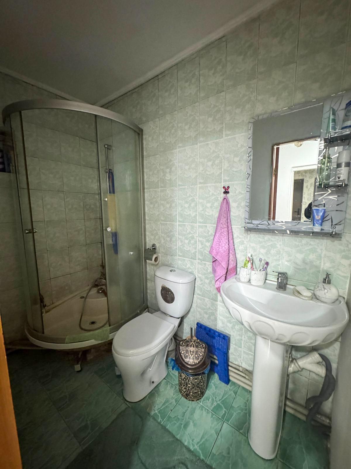 4-комнантный квартира, 127.0 м²,Карамурзанова за 25 800 000