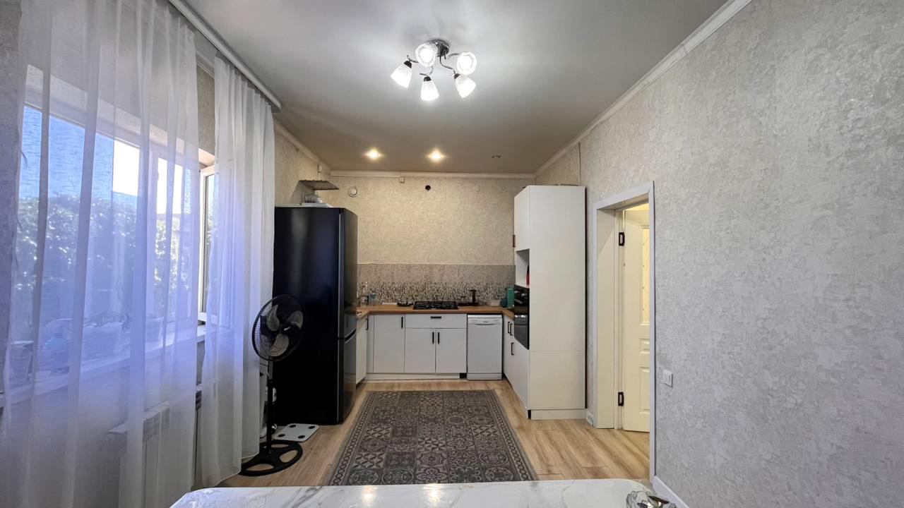4-комнантный квартира, 160.0 м²,Асановой за 55 000 000