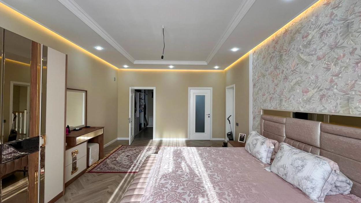 6-комнантный квартира, 236.0 м²,Ак бастау за 120 000 000