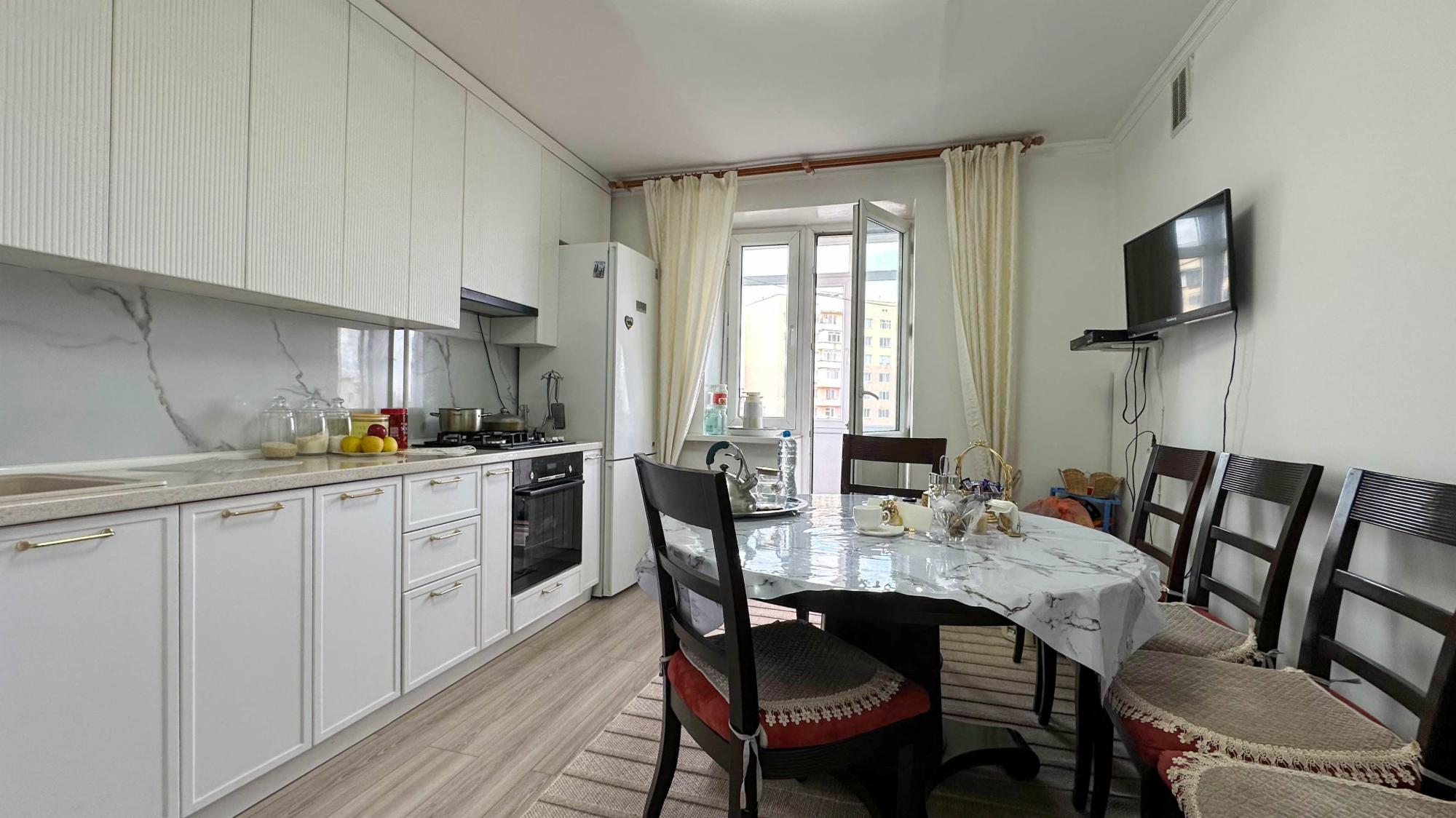 2-комнантная квартира, 56.0 м²,мкр Мушелтой за 23 000 000