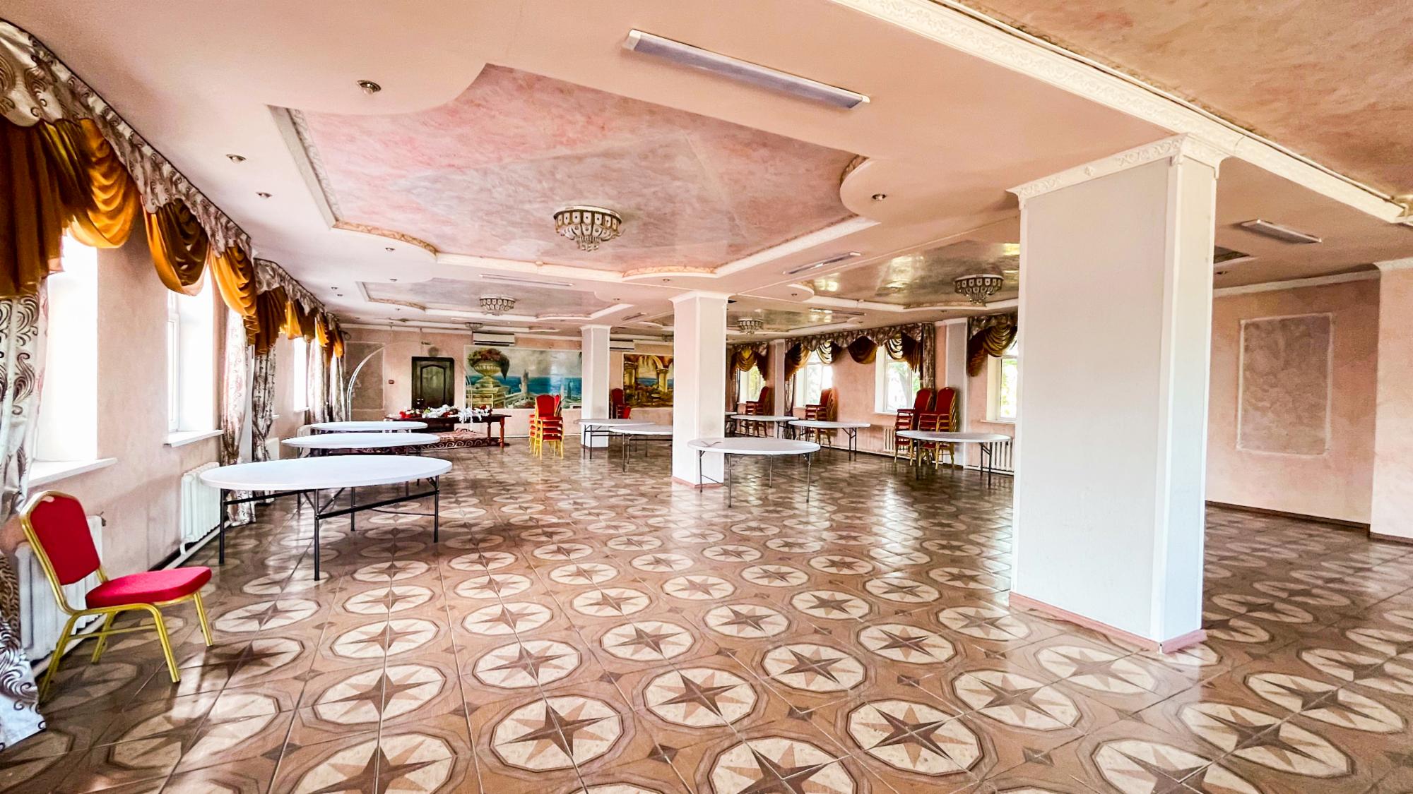 15-комнантный квартира, 720.0 м²,Кабанбай Батыра за 370 000 000